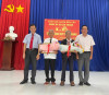Bến Cầu trao huy hiệu 40 ,45 năm tuổi Đảng cho 02 đảng viên